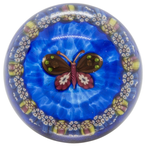 1246 - A BUTTERFLY PAPERWEIGHT, probably Paul Ysart20th century, 7,5cms