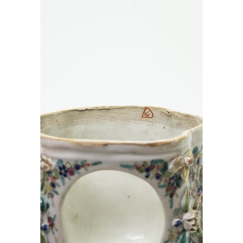 2136 - A CHINESE EXPORT FAMILLE ROSE WATCH HOLDERQING DYNASTY, 18TH CENTURY19.5cm high