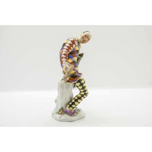 1158 - A MEISSEN COMEDIA DELL'ARTE FIGURE AFTER KANDLER20th century, impressed '64556' to base 15.5cms high... 