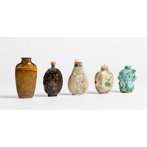 2155 - A GROUP OF FIVE CHINESE SNUFF BOTTLES19TH / 20TH CENTURY5cm - 7cm high