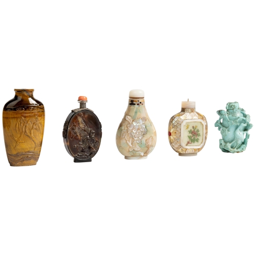 2155 - A GROUP OF FIVE CHINESE SNUFF BOTTLES19TH / 20TH CENTURY5cm - 7cm high