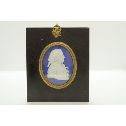 1167 - A WEDGWOOD JASPER PLAQUE OF LINNAEUSCirca 1775, in contemporary frame and with ownership label to ve... 