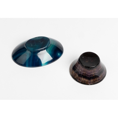 1192 - A MINIATURE DERBYSHIRE BLUE JOHN BOWL OR SALTEARLY 20TH CENTURY5.5cm diam; together with AN AGATE SA... 