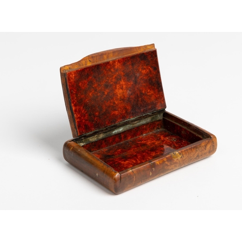 1930 - A CONTINENTAL CARVED BURRWOOD SNUFF BOX19TH CENTURY9cm wide