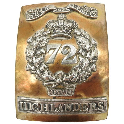 625 - A DUKE OF ALBANY'S 72ND OWN HIGHLANDERS CROSS BELT PLATE WITH REMOVABLE APPLIQUE 'SILVER' ELEMENTS, ... 