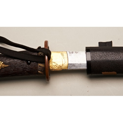 2222 - A GOOD JAPANESE TANTO WITH FINALLY DETAILED KABUTO GANE, TSUKA-AI, FUCHI AND SIGNED BRONZE TSUBA, th... 