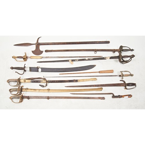 720 - AN EARLY 19TH CENTURY NAVAL HANGER, A VICTORIAN OFFICERS SWORD AND VARIOUS OTHER SWORDS. IN VARIED C... 