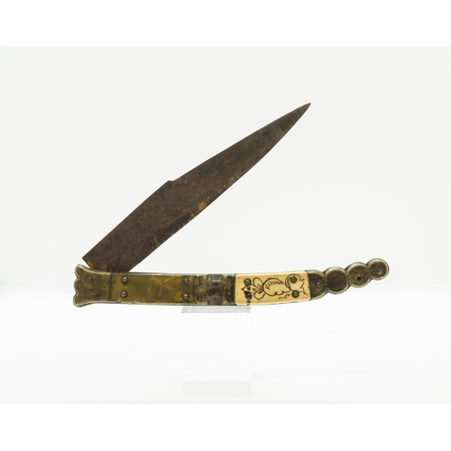 727 - A SPANISH NAVAJA, THE CASE WITH HORN AND BONE PANELS. (AF)18 cms folded