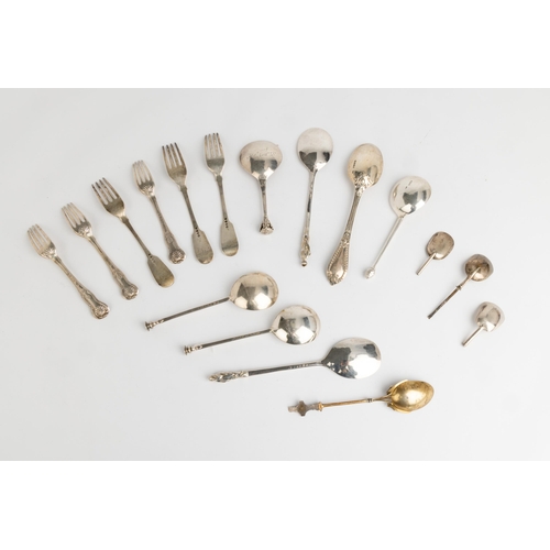 387 - SEVENTEEN PIECES OF ENGLISH HALLMARKED FLATWARE, GEORGIAN AND LATER845 g.