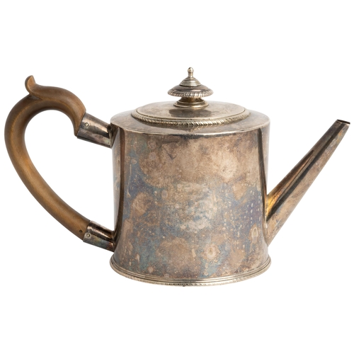 452 - A GEORGE III DRUM SHAPE TEAPOT, LONDON 1772 With gadroon edges and a carved wooden handle.22 cm.420 ... 