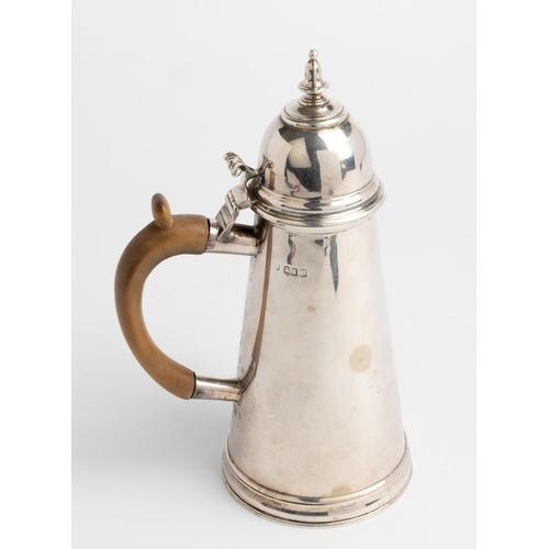 511 - A QUEEN ANNE STYLE COFFEE POT, BRITANNIA STANDARD, LONDON 190623 cm.595 g.