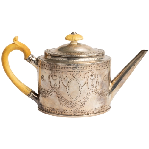 515 - A GEORGE III OVAL TEAPOT WITH ENGRAVED DECORATION, LONDON 178527 cm.476 g.