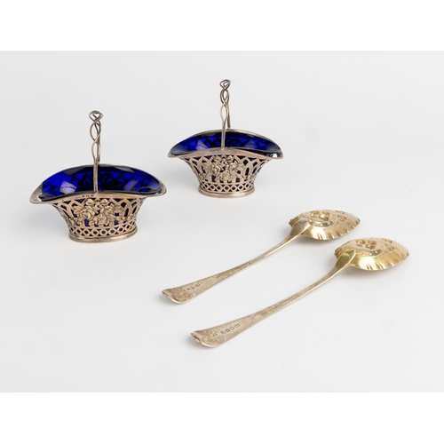 526 - A PAIR OF SMALL SWING HANDLE PIERCED BASKETS, BIRMINGHAM 1903 Together with a pair of Old English pa... 