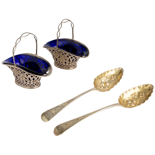 526 - A PAIR OF SMALL SWING HANDLE PIERCED BASKETS, BIRMINGHAM 1903 Together with a pair of Old English pa... 