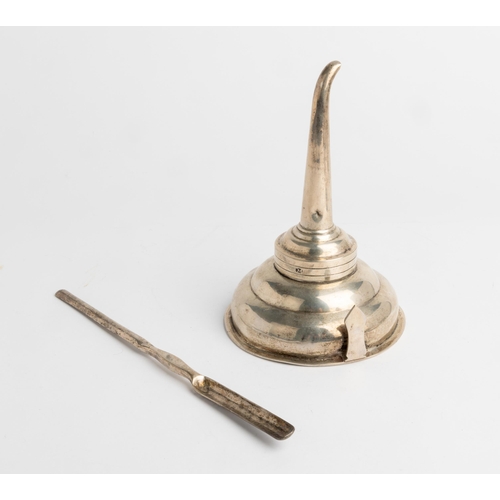 584 - AN OVERSIZE ANGLO-INDIAN WINE FUNNEL, C.1820 Together with a Colonial marrow scoop.18 cm. high 11.5 ... 