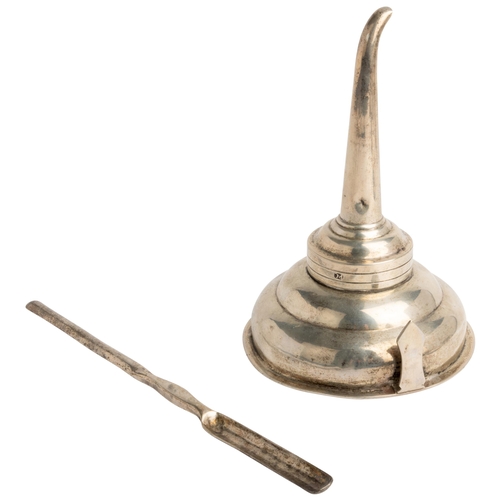 584 - AN OVERSIZE ANGLO-INDIAN WINE FUNNEL, C.1820 Together with a Colonial marrow scoop.18 cm. high 11.5 ... 