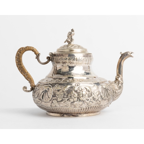 369 - A SQUAT BALUSTER TEAPOT, DUTCH C.175017.2 cm. wide325 g.