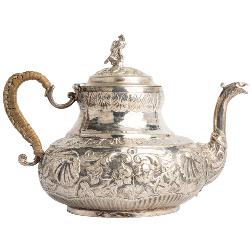 369 - A SQUAT BALUSTER TEAPOT, DUTCH C.175017.2 cm. wide325 g.