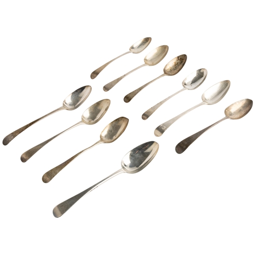 564 - TEN GEORGE III OLD ENGLISH PATTERN TABLE SPOONS570 g.