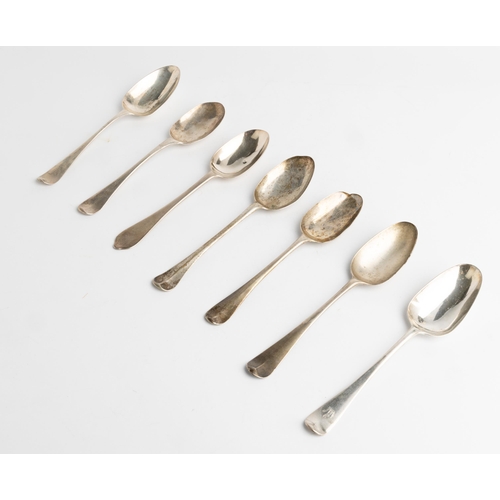 565 - A DOG NOSE SPOON, LONDON 1711 Together with a Rattail spoon and five slightly later Hanovarian spoon... 