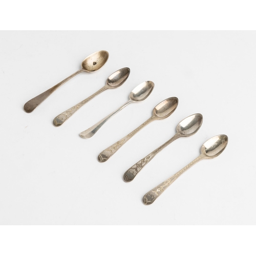 582 - A SET OF FOUR BRIGHT CUT SNUFF SPOONS, LONDON 1797 Together with a Hanovarian snuff spoon and an Old... 