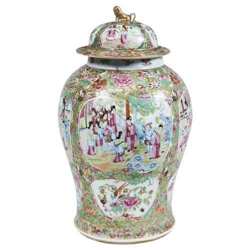 2086 - A LARGE CHINESE CANTON FAMILLE ROSE COVERED JARQING DYNASTY, 19TH CENTURY44.5cm high