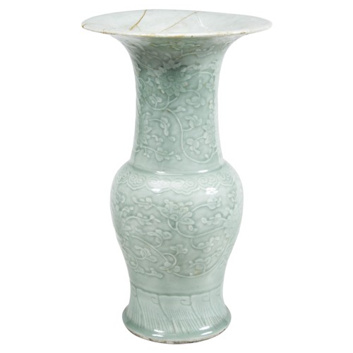 2088 - A CHINESE CELADON-GLAZED 'PHOENIX TAIL' VASEQING DYNASTY, 19TH CENTURY41cm high