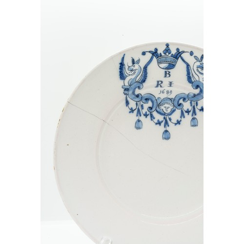 952 - A DUTCH DELFT 'MARRIAGE' PLATEDated 1689