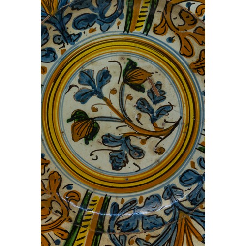 871 - A FAIENCE CHARGER17TH /18TH CENTURY35cms wide