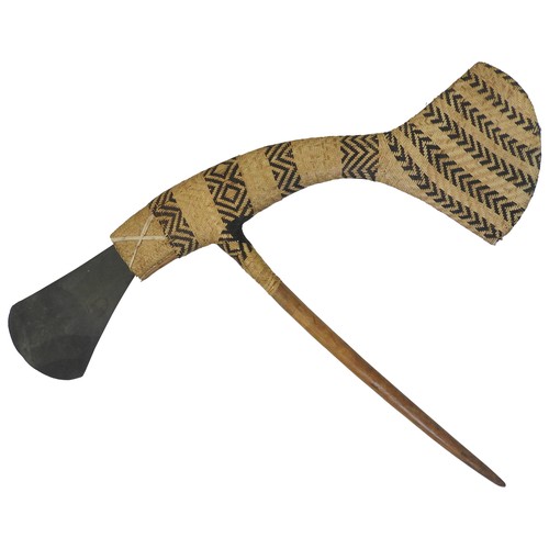 1339 - PAPUA NEW GUINEA CEREMONIAL MOUNT HAGEN CEREMONIAL WAR AXEwith woven haft and stone axe head.84 cms ... 