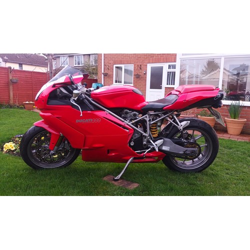 48 - 2003 Ducati 999 BipostoRegistration Number: FG52 LZCFrame Number: ZDMH400AA2B000392Launched in 2003,... 