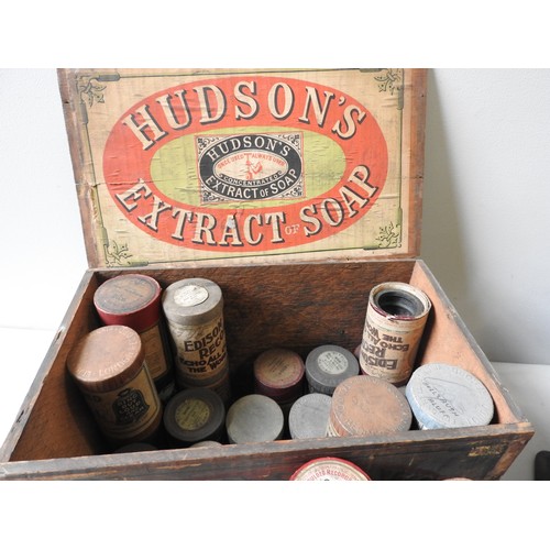 457 - AN EDISON STANDARD PHONOGRAPH IN AN OAK CASE, LACKING HORN, AND A QUANTITY OF WAX CYLINDERS IN A HUD... 