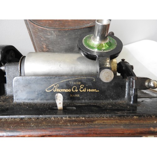 457 - AN EDISON STANDARD PHONOGRAPH IN AN OAK CASE, LACKING HORN, AND A QUANTITY OF WAX CYLINDERS IN A HUD... 