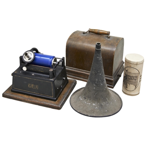 469 - AN EDISON GEM PHONOGRAPH NO. G82619, WITH ASSOCIATED HORN.Provenance:from the Private Collection of ... 