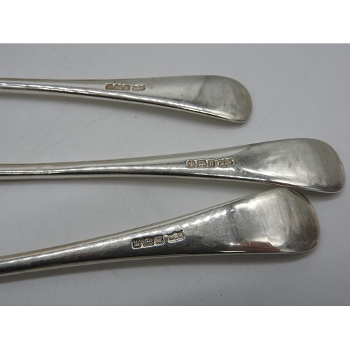 558 - A SILVER CUTLERY SERVICE COMPRISING 24 FORKS IN TWO SIZES, 24 SPOONS IN TWO SIZES, ASSORTED SILVER T... 