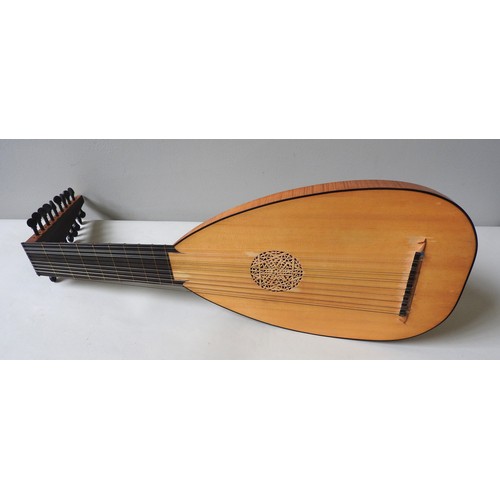 461 - A RENAISSANCE LUTE IN HARDSHELL CASE. 20TH CENTURY.76 cms longProvenance:from the Private Collection... 