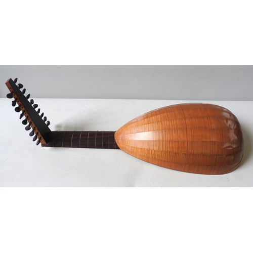 461 - A RENAISSANCE LUTE IN HARDSHELL CASE. 20TH CENTURY.76 cms longProvenance:from the Private Collection... 