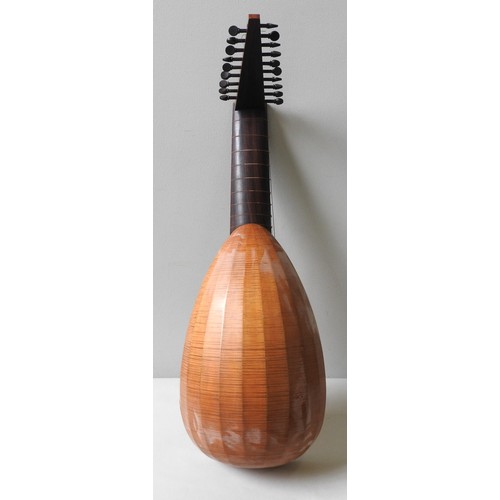 461 - A RENAISSANCE LUTE IN HARDSHELL CASE. 20TH CENTURY.76 cms longProvenance:from the Private Collection... 