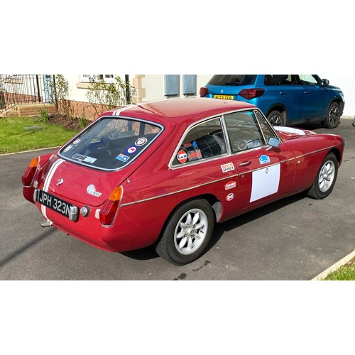 42 - 1975 MGB GT COUPERegistration Number: JPH 323NChassis Number: GHD5-378504GRecorded Mileage: 73,100 m... 