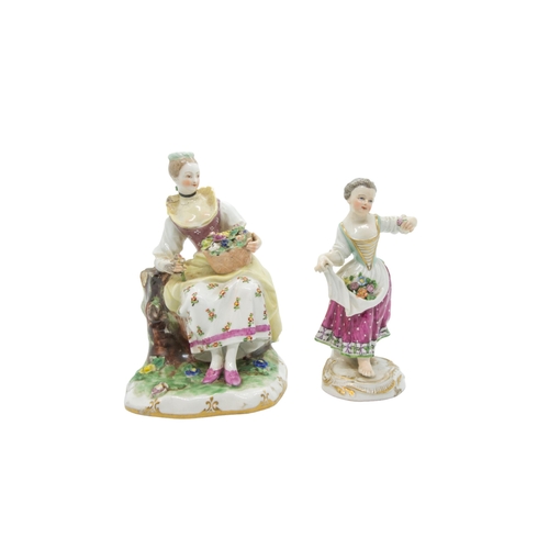 425 - A MIXED GROUP OF ELEVEN PORCELAIN FIGURINES, 18TH/19TH CENTURY, including Vienna and Dresden figures... 