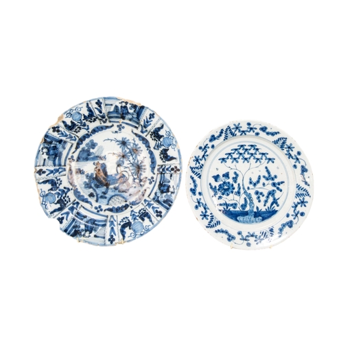 285 - A MIXED GROUP OF FOUR DUTCH DELFT DISHES, 17TH/18TH CENTURY, the lot includes a polychrome dish and ... 