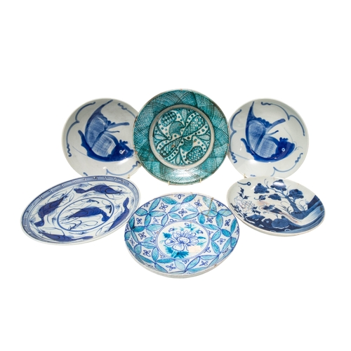 275 - A GROUP OF IZNIK STYLE POTTERY WARE, NEAR EASTERN/PERSIAN, PREDOMINANTLY 19TH CENTURY, the lot inclu... 