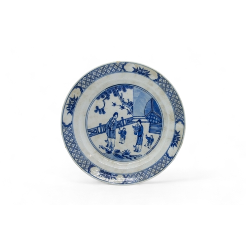 239 - A CHINESE BLUE AND WHITE 'ROMANCE OF THE THREE KINGDOMS' DISHQING DYNASTY, 18TH CENTURY22cm diam; to... 