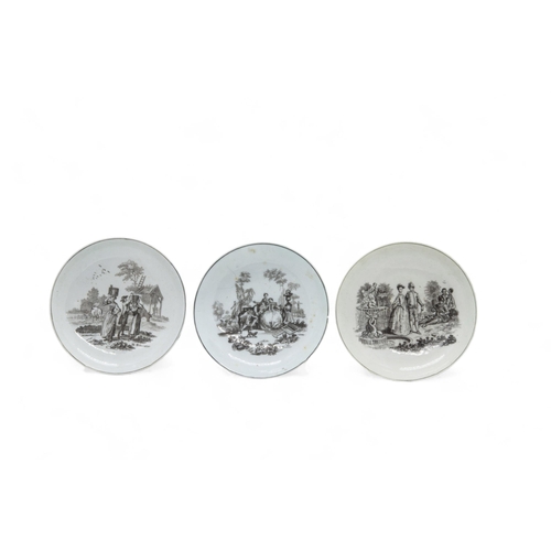 370 - A GROUP OF EARLY WORCSETER PRINTED PORCELAINS1760s, including a 'Whitton Anglers' tankard, a sparrow... 