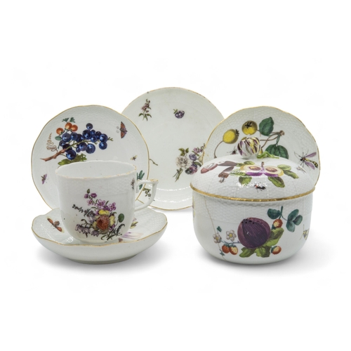 374 - A GROUP OF MID 18TH CENTURY MEISSENComprising a sugar box and cover and three saucers painted with f... 