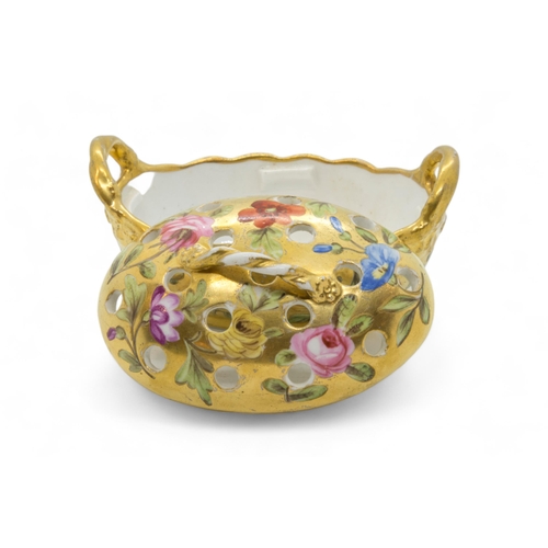 356 - AN EARLY 19TH CENTURY VIOLET POTCirca 1820, scattered flowers on a gold ground, 10cms wide