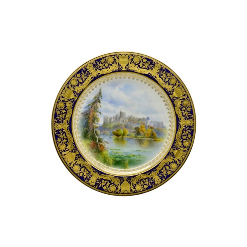 446 - A CHAMBERLAIN WORCESTER CABINET PLATEEarly 19th century painted with a peacock, a pair of Paris plat... 