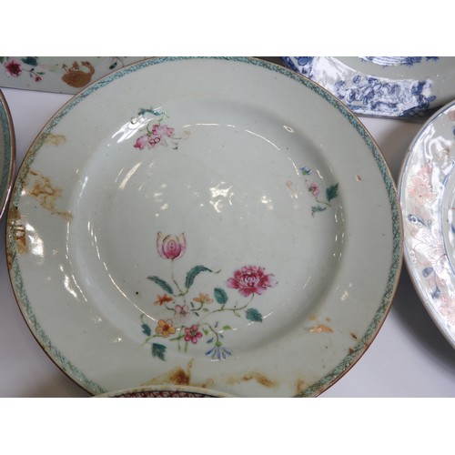 231 - A GROUP OF EIGHT CHINESE EXPORT DISHESQIANLONG PERIOD (1736-1795)21.5cm - 23cm diam