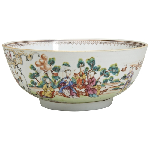 151 - A RARE CHINESE FAMILLE ROSE 'EROTIC SUBJECT' BOWLQIANLONG PERIOD (1736-1795)the exterior painted wit... 