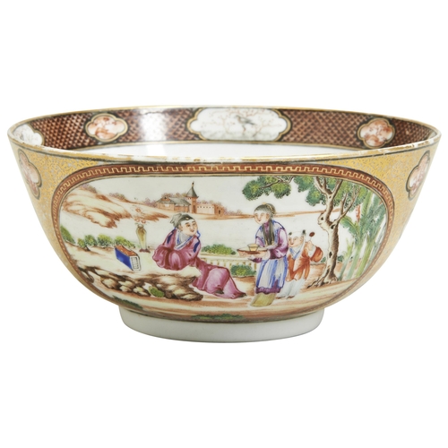 162 - A FINE CHINESE EXPORT FAMILLE ROSE BOWLQIANLONG PERIOD (1736-1795)painted with figural garden scenes... 